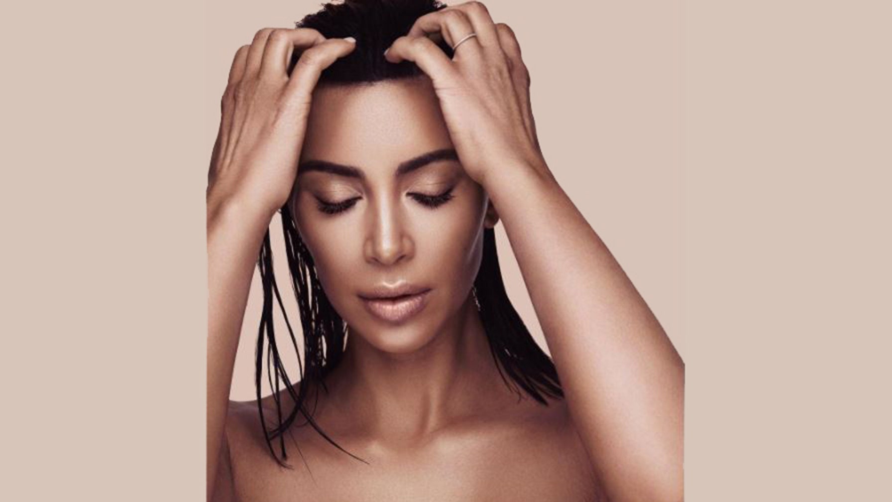 El Desnudo De Kim Kardashian Para Mert Marcus